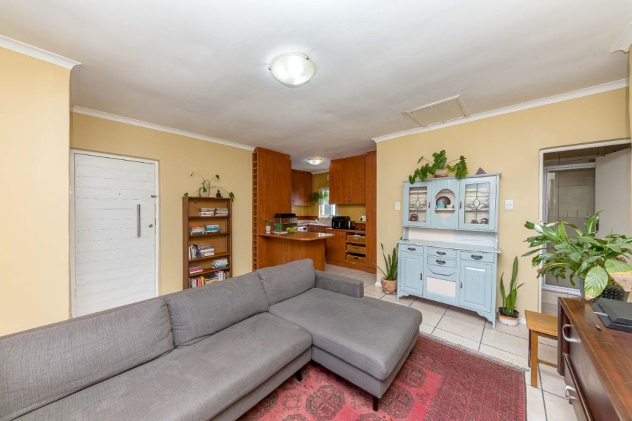 2 Bedroom Property for Sale in Vredehoek Western Cape